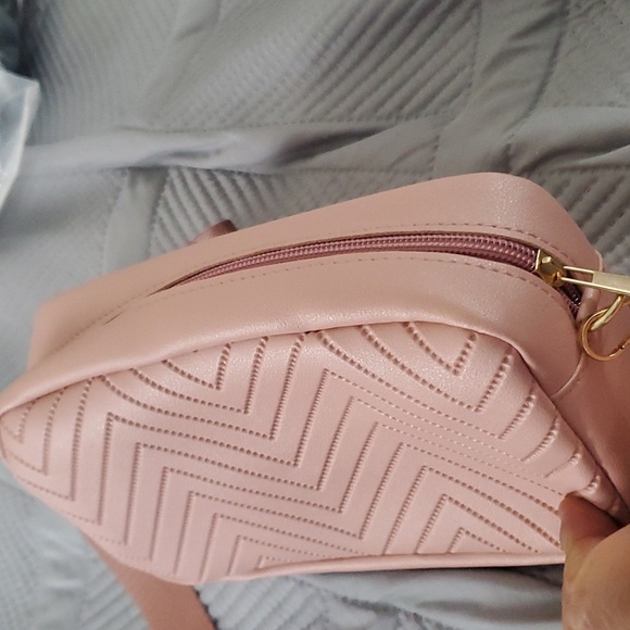 Purse - Picture 2 of 4